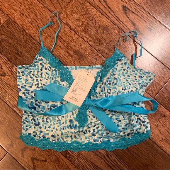 ADORABLE y2k cropped camisoles!! NWT, never worn! - Picture 3 of 6